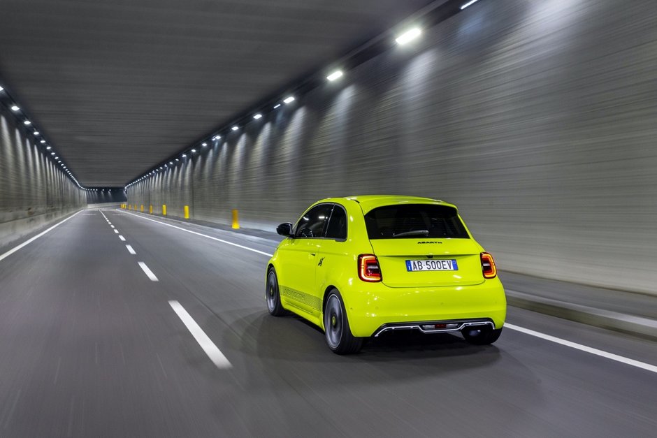 Abarth 500e - Galerie foto