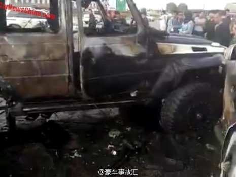 Accident aparent usor intre un Mercedes G63 AMG by Mansory si un Hyundai Santa Fe