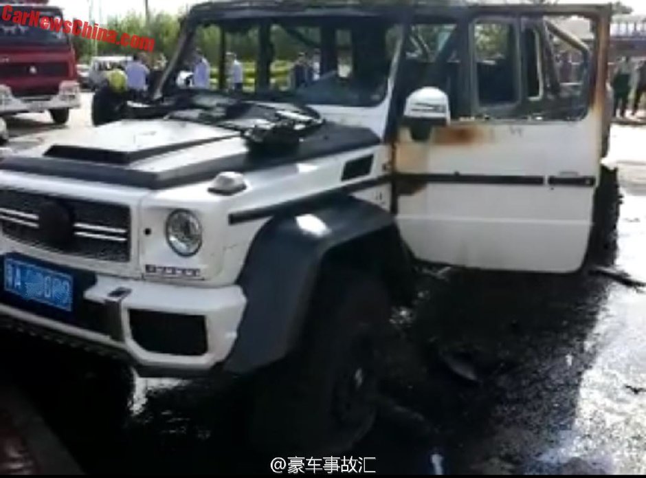 Accident aparent usor intre un Mercedes G63 AMG by Mansory si un Hyundai Santa Fe