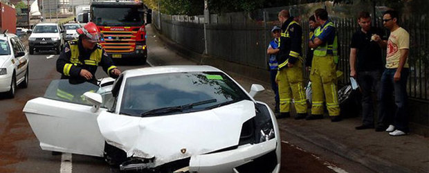 Accident cu Lamborghini Gallardo intr-un drive-test