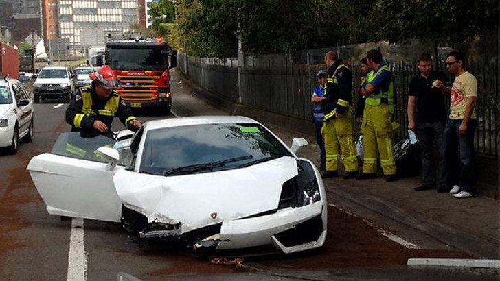 Accident cu Lamborghini Gallardo intr-un drive-test