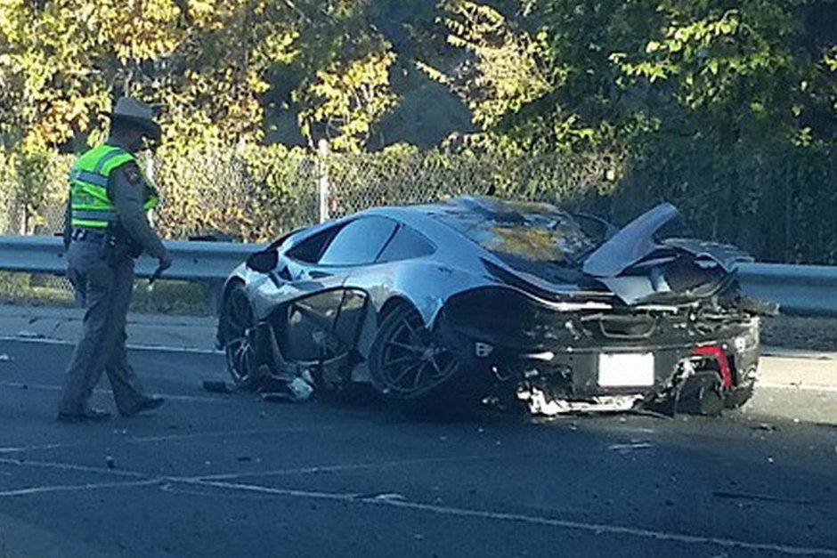 Accident cu McLaren P1