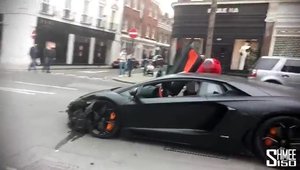 Accident in Londra cu un Lamborghini Aventador. MOMENTUL IMPACTULUI