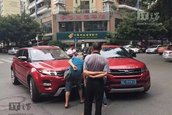 Accident intre LandWind X7 si Range Rover Evoque
