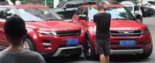 Ciocnirea asta este desprinsa parca din filmele de comedie. Un LandWind X7 a intrat intr-un Range Rover Evoque