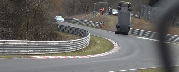 Accident mortal la Nurburgring: un Nissan GT-R aterizeaza in public