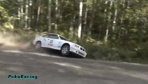 Accident spectaculos cu un BMW E36 in cadrul unui raliu din Finlanda