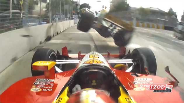 Accident spectaculos in cursa Indy de la Baltimore Grand Prix