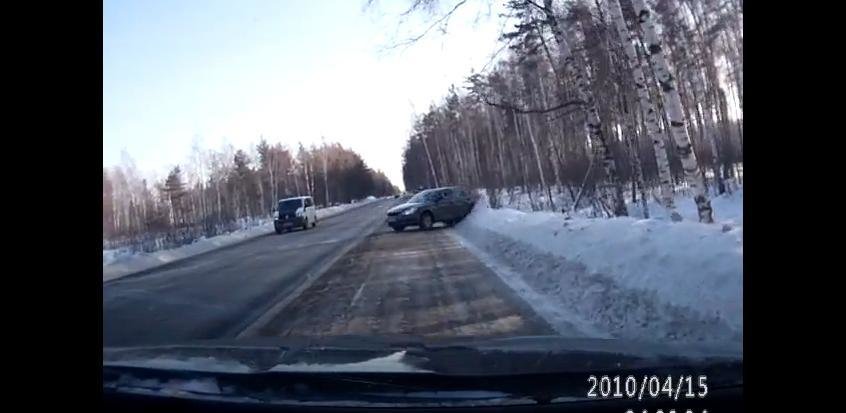 Accident stupid cu Skoda Octavia. Cum adica unde? In Rusia!