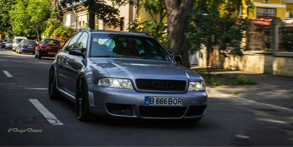 Acest Audi RS4 de 540 cp din Bucuresti le face cinste celor din BOR