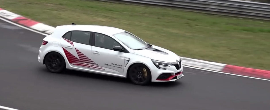 Acesta e noul Megane RS Trophy-R. Hot-hatch-ul fara bancheta spate a iesit pe 'Ring necamuflat