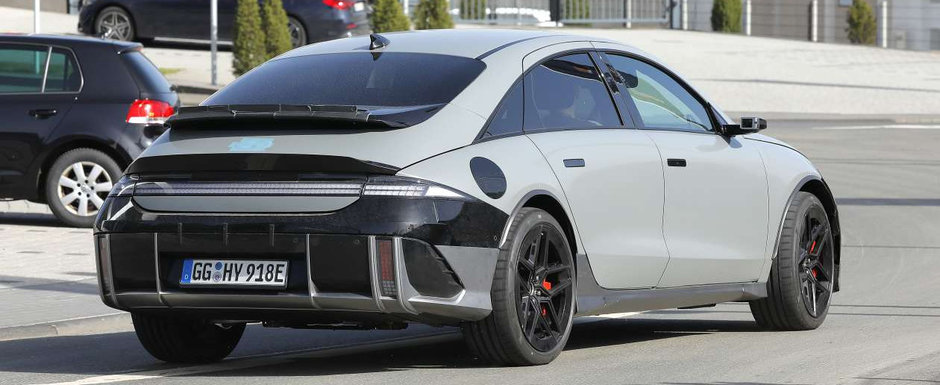 Acesta este noul Ioniq 6 N! Super coupe-ul cu patru usi si 650 de cai putere de la Hyundai a fost suprins complet necamuflat Acesta este noul Ioniq 6 N! Super coupe-ul cu patru usi si 650 de cai putere de la Hyundai a fost suprins complet necamuflat