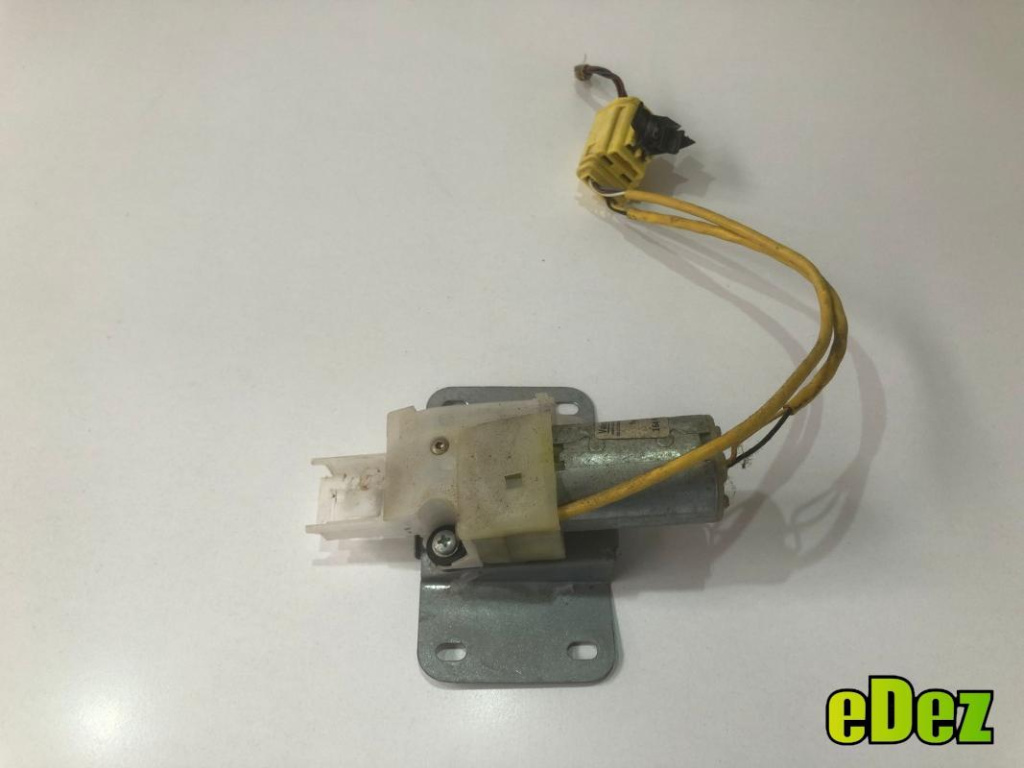 Actuator centura dreapta fata Volkswagen Phaeton (2002-2010) 3d0858148c