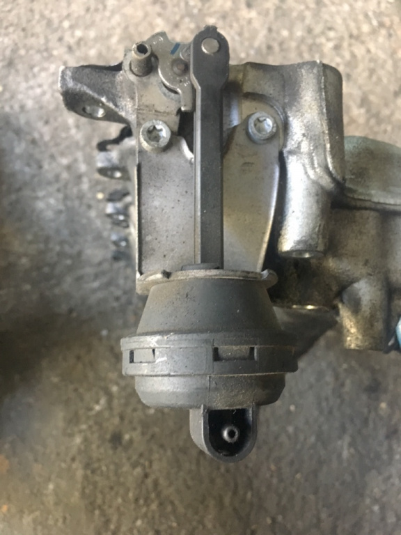 Actuator clapete galerie admisie Volkswagen VW Passat B6 [2005 - 2010] wagon 5-usi 2.0 TDI MT (140 hp) (3C5)