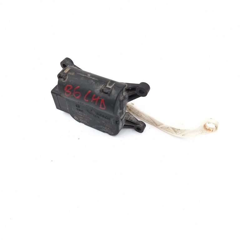 Actuator Electronic Aeroterma,stanga VW PASSAT B6 2005 - 2010 0132801363, CZ1168802872, 1712042