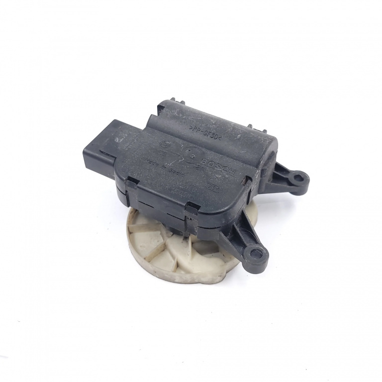 Actuator Electronic Audi A4 B6 (8E) 2000-2004 Aeroterma 8E1820511C, 663827H, 0132801302 Bosch