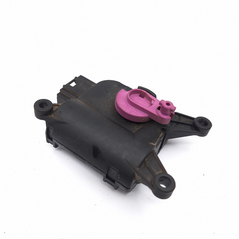 Actuator Electronic Bmw 5 - F10, F18, F11 2009-2017 530 D N57 D30 A Motorina Aeroterma 0132801300, 8E1820511A, 663824G, 1907013 Bosch, Valeo