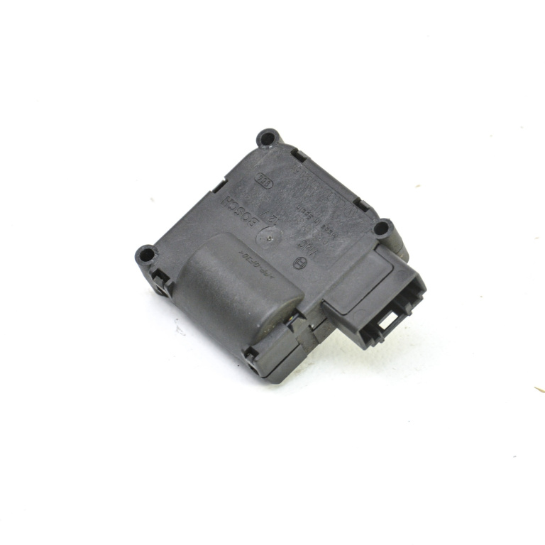 Actuator Electronic Vw Touareg (7L) 2002-2010 2.5 R5 Tdi Motorina Aeroterma 4E0820511, 4E0 820 511, 0132801319, 0 132 801 319 Bosch