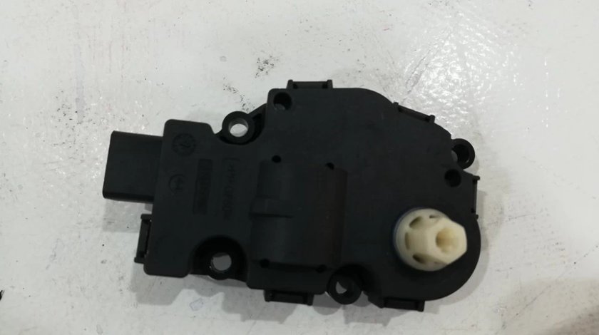 Actuator / motoras aeroterma Porsche Cayenne An 2011 2012 2013 2014 2015 2016 2017 2018 cod EFB440