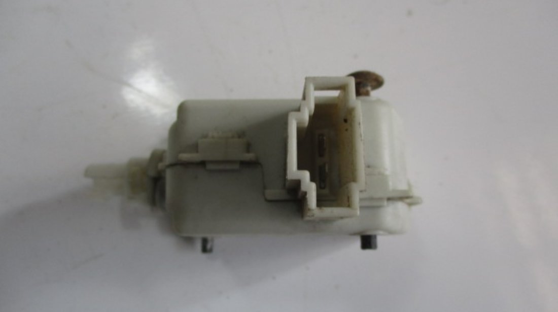 ACTUATOR / MOTORAS USITA REZERVOR COD 3B0959781 SEAT IBIZA 2 6K2 FAB. 1999 - 2002 ⭐⭐⭐⭐⭐