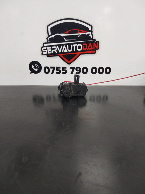 Actuator usa rezervor Audi A4 facelift (2011-2015) [B8] 2.0 Motorina 2012, 8K0862153F