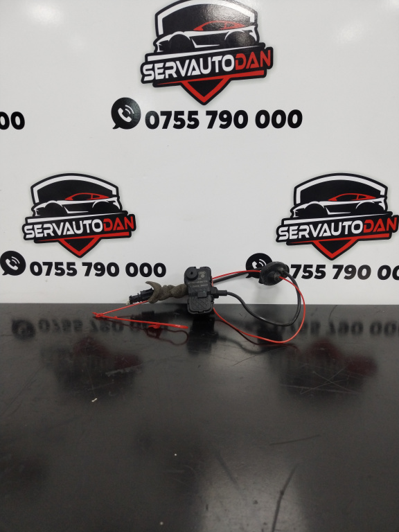 Actuator usa rezervor Audi A8 (2009-2017) [4H] D4 3.0 Motorina 2012, 4H0810773E