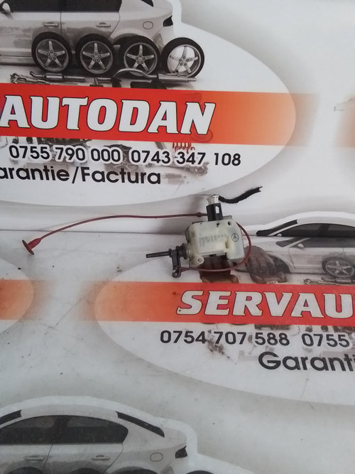 Actuator usa rezervor Mercedes-Benz CLS (2004-2010) [C219] w219 3.0 Motorina 2010, A2518200197
