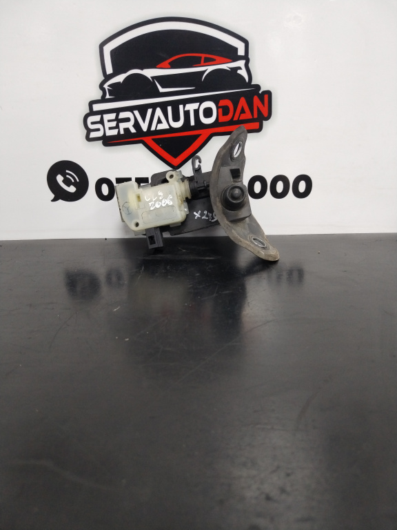 Actuator usa rezervor Mercedes-Benz CLS (2004-2010) [C219] w219 3.0 Motorina 2008