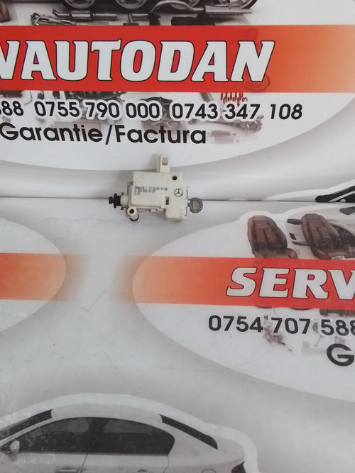Actuator usa rezervor Mercedes-Benz E-Class (2002-2008) [W211] 2.2 Motorina 2008, A2038201997