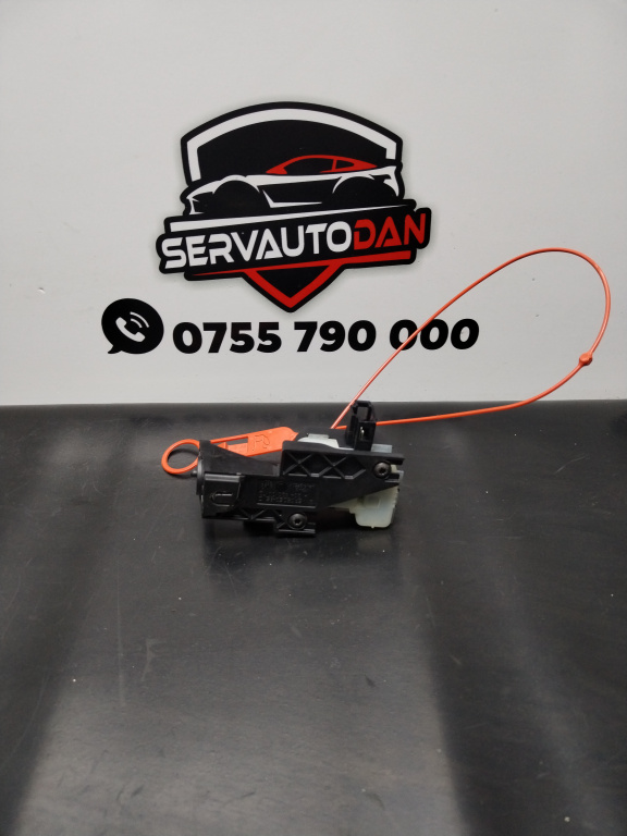 Actuator usa rezervor Mercedes-Benz E-Class (2009->) [W212] 2.2 Motorina 2012, A2048200072