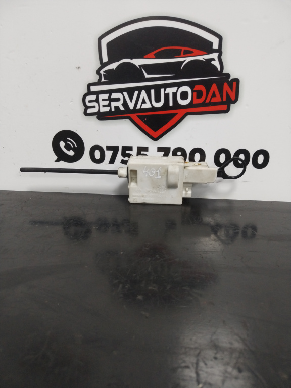 Actuator usa rezervor Opel Vivaro (2006-2014) 2.0 Motorina 2010, 8200032984