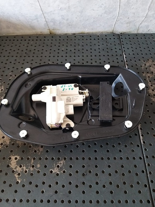 Actuator usa stanga spate audi a6 c8 4k 4n0837059