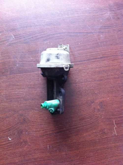 Actuator vacuum galerie admisie Mazda Tribute [facelift] [2004 - 2007] Crossover 2.3 MT 4WD (150 hp)...