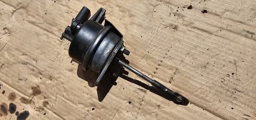 Actuator vacuum turbo Vw Transporter T6 2.0 TDI 2016 2017 2018 2019 2020