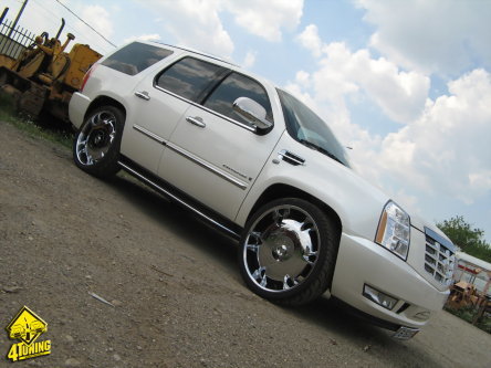 Actul 2 din sonetul MBM: Cadillac Escalade - Mare, Alba, Crom