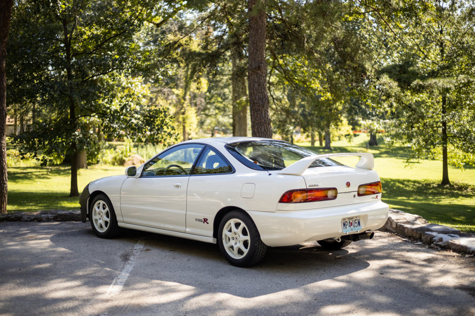 Acura Integra Type R vanduta cu 82.000 de dolari