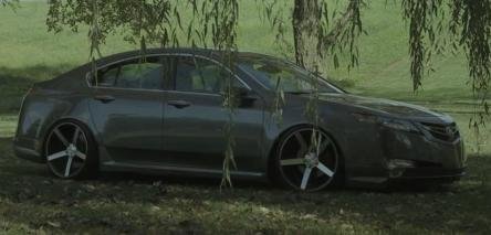 Acura TL incaltata cu Vossen Concave de 20 inch. Interesant sau ce?