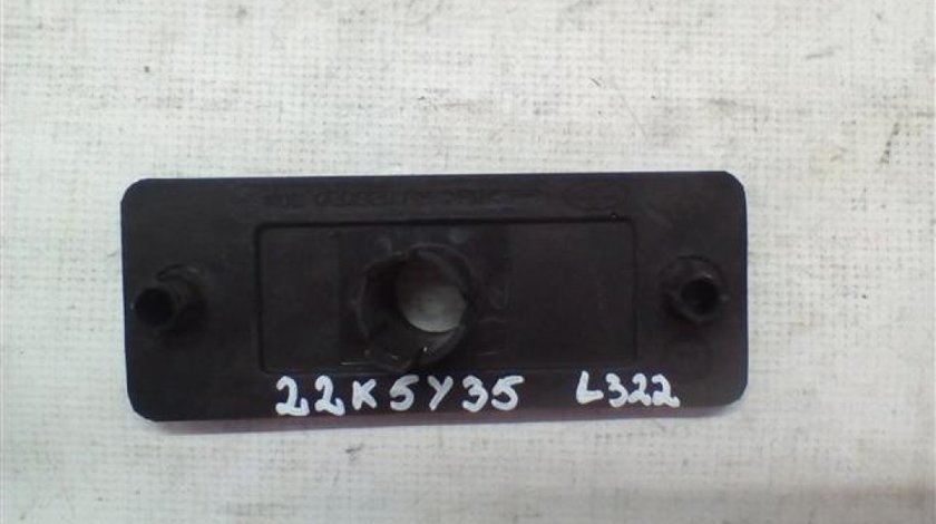 Adaptor / suport senzor parcare dreapta bara fata Range Rover L322 An 2003-2005 cod VUB000880