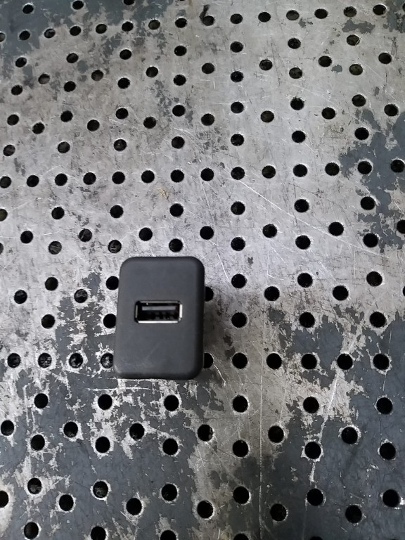 Adaptor usb opel corsa e x15 20928734