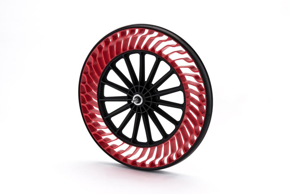 Adio aer in anvelope! Bridgestone prezinta Air Free, anvelopa ce nu are nevoie de umflare