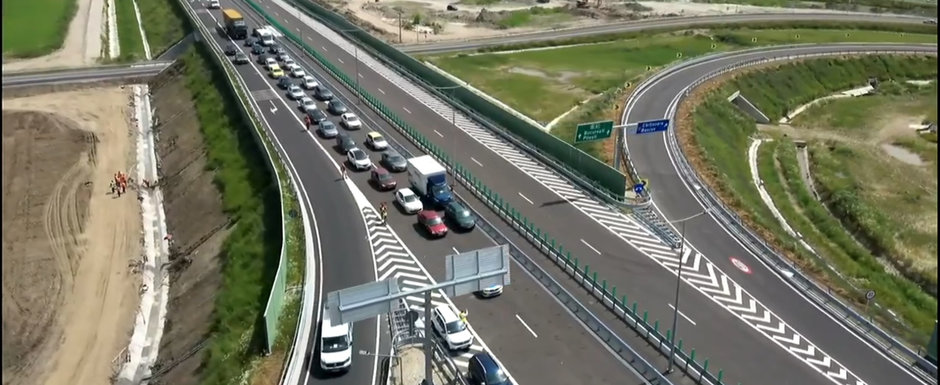 Adio, aglomeratie in trafic! O noua autostrada s-a deschis, saptamana aceasta, in Romania, cu doua luni mai devreme decat era prevazut in contract Adio, aglomeratie in trafic! O noua autostrada s-a deschis, saptamana aceasta, in Romania, cu doua luni mai devreme decat era prevazut in contract