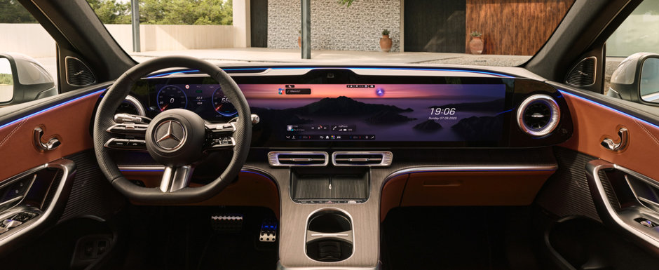 Adio, butoane! Noua masina de la Mercedes are un ecran de 39 de inch prin care controlezi absolut toate functiile Adio, butoane! Noua masina de la Mercedes are un ecran de 39 de inch prin care controlezi absolut toate functiile