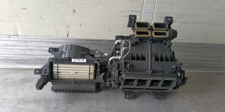 Aeroterma bord MF4432701711 / FPLA19B555 / CPLA19E963 Land Rover Range Rover 4 [2012 - 2017]