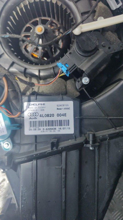 Aeroterma spate completa Audi Q7 4L 4.2 TDI cod motor CCF transmisie automata an 2014 cod 4L0820004E
