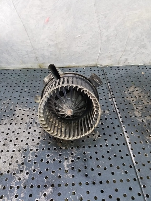 Aeroterma ventilator habitaclu 1.6 b peugeot 307 b9506