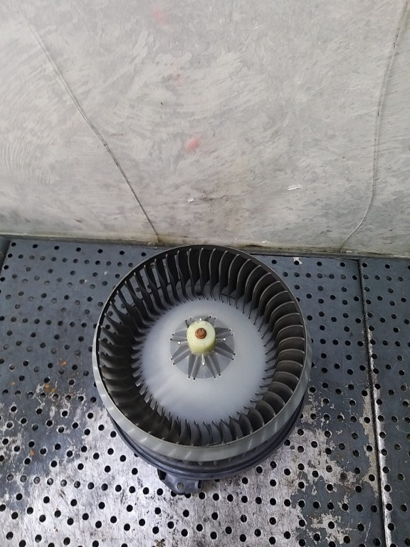 Aeroterma ventilator habitaclu 2.0 crd dodge journey ay2727005101