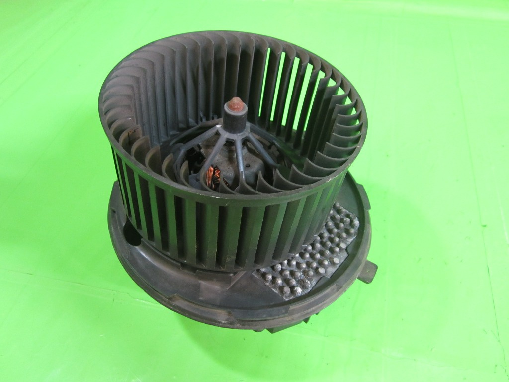 AEROTERMA / VENTILATOR HABITACLU AUDI A3 8P FAB. 2003 - 2012 ⭐⭐⭐⭐⭐
