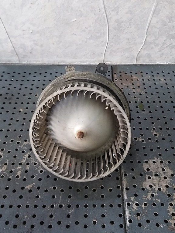 Aeroterma ventilator habitaclu mercedes e class w212 v2419002