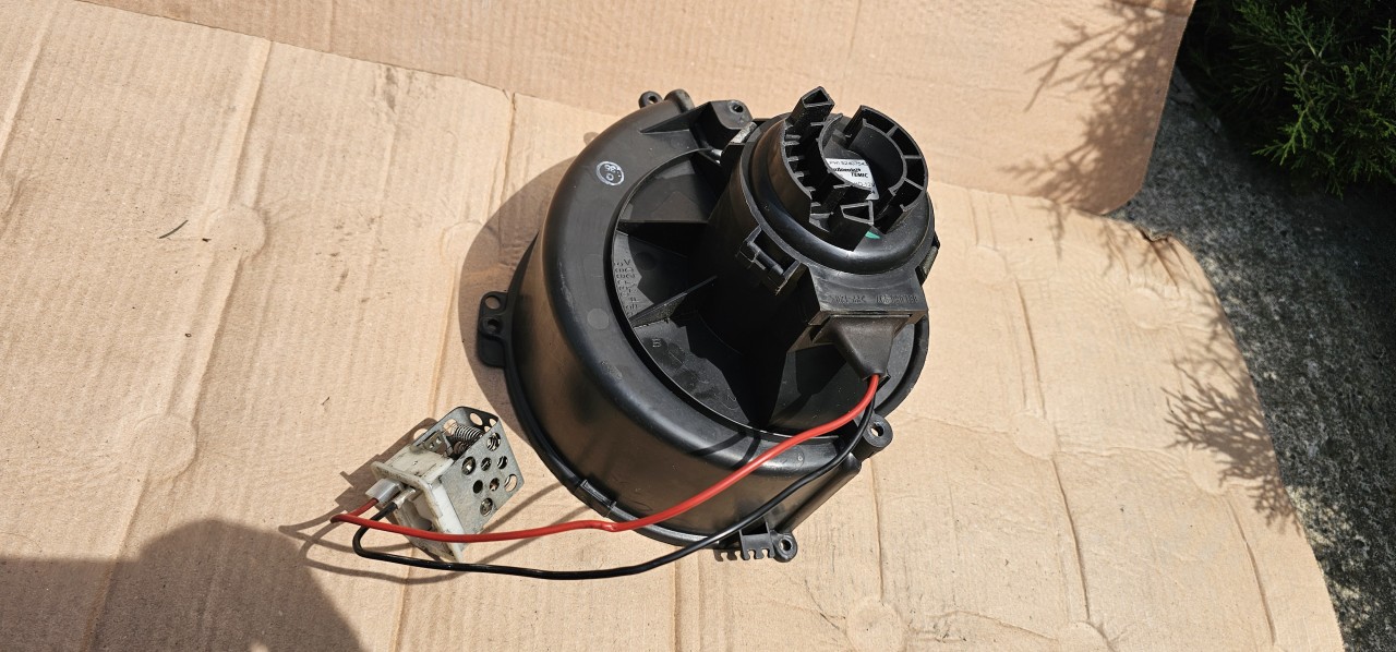 Aeroterma / Ventilator habitaclu Opel Astra H 2004 2005 2006 2007