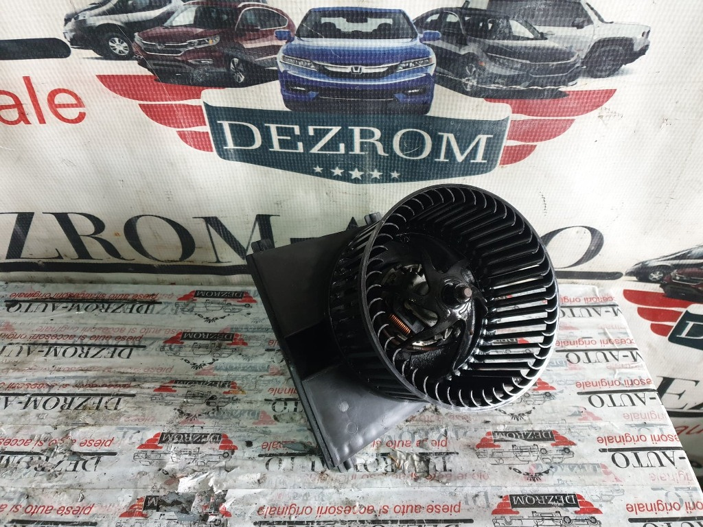 Aeroterma / Ventilator habitaclu VW Bora 1.8 T cod piesa : 1J1819021C